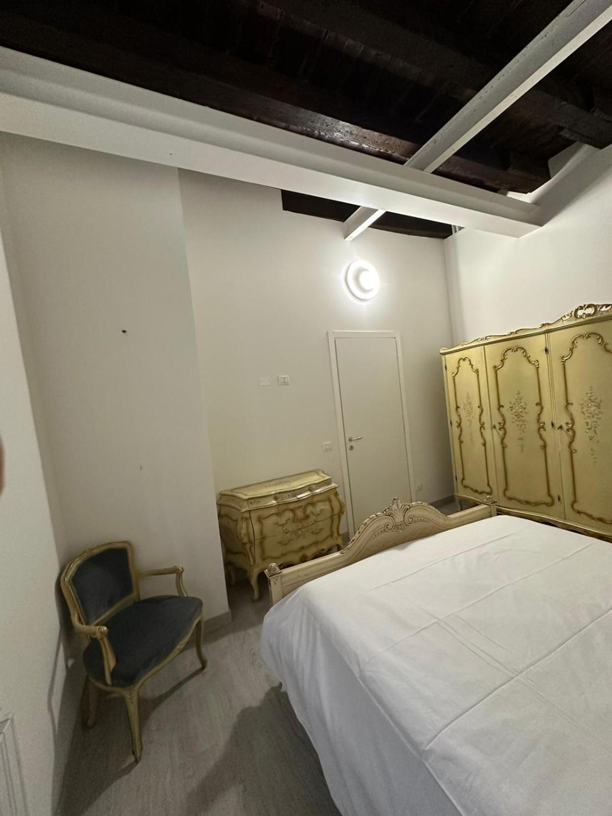 Al Campanile Apartment Verona Bagian luar foto