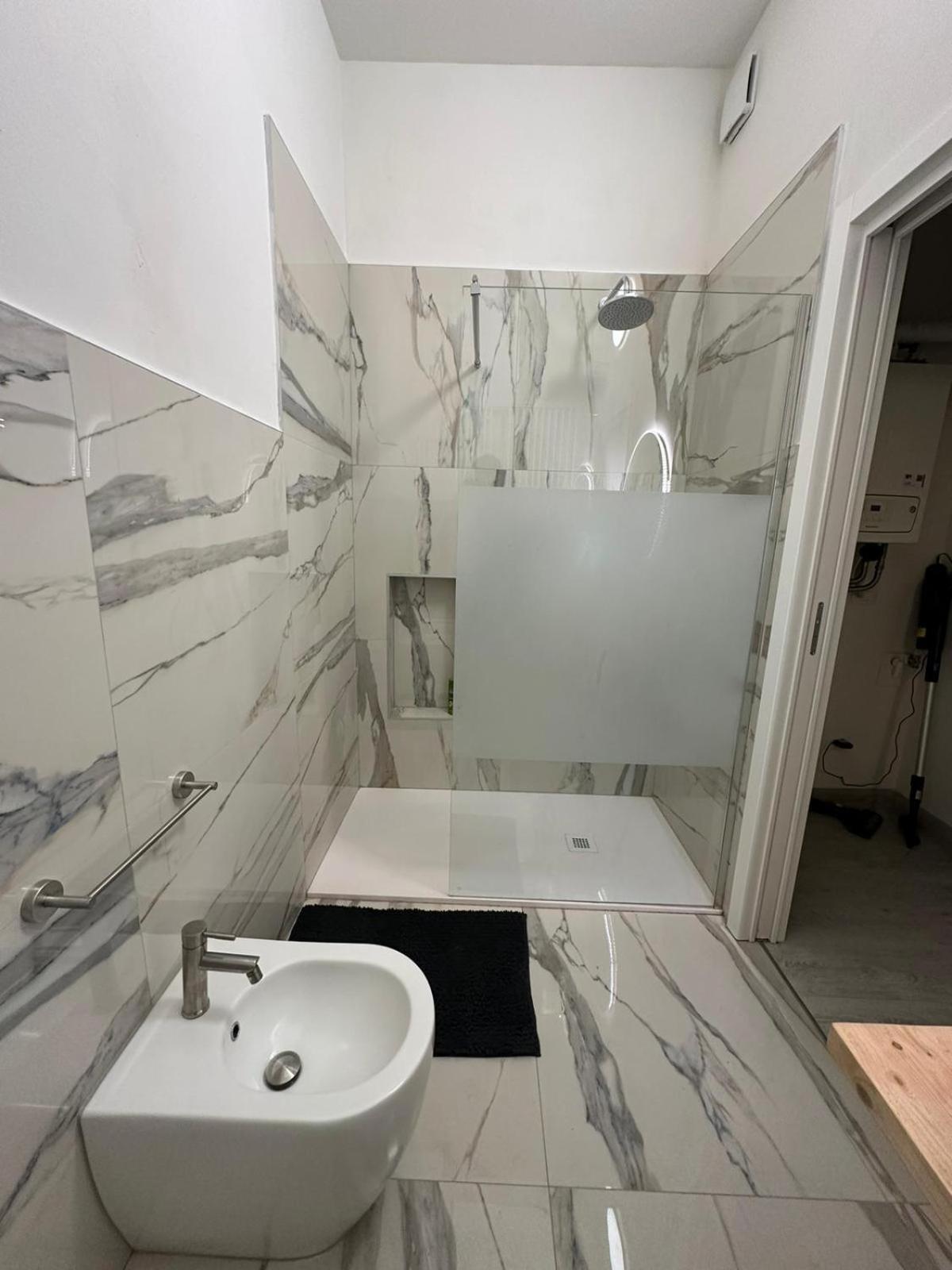 Al Campanile Apartment Verona Bagian luar foto